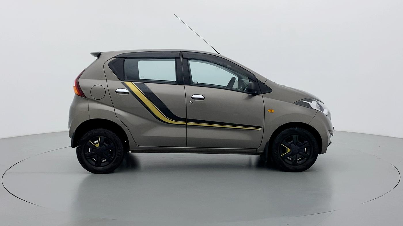 2017 Datsun Redi Go Gold 1.0, Petrol, Manual, 6,997 km, Right Side View