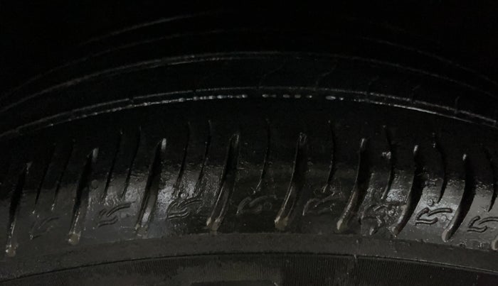 2019 Hyundai VENUE SX 1.0 TURBO, Petrol, Manual, 51,410 km, Right Front Tyre Tread