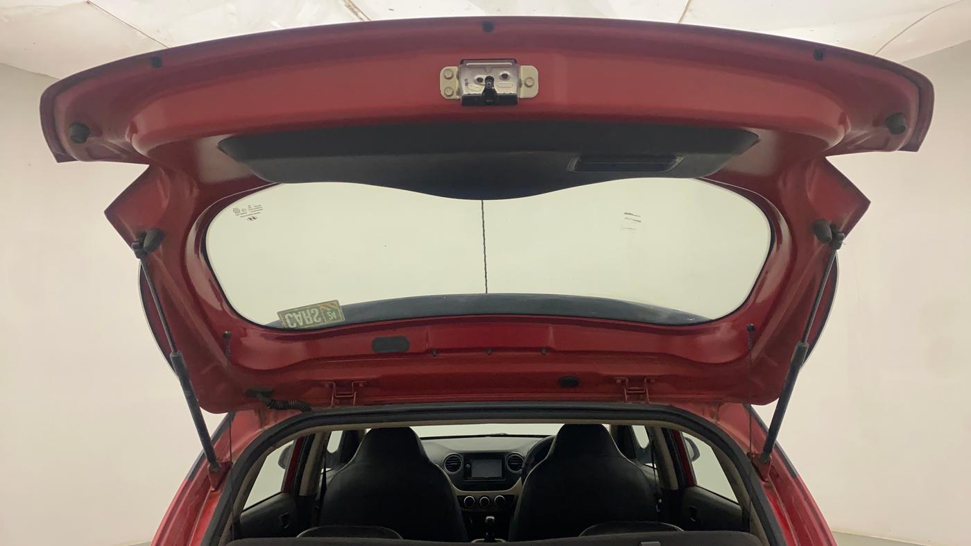 2018 Hyundai Grand i10 MAGNA 1.2 KAPPA VTVT, CNG, Manual, 33,023 km, Boot Door Open