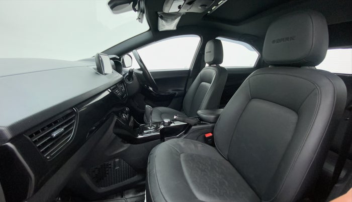 2022 Tata NEXON XZA PLUS (O) PETROL DARK EDITION, Petrol, Automatic, 8,139 km, Right Side Front Door Cabin