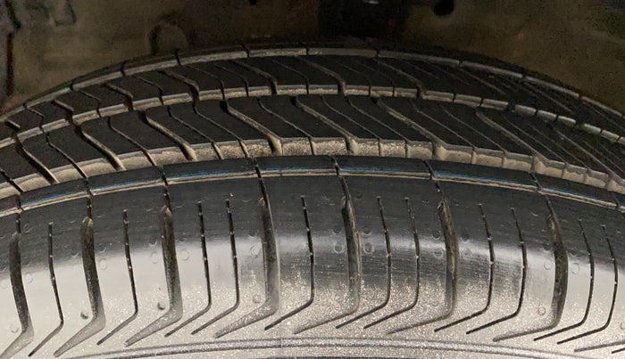 2012 Maruti Swift VDI, Diesel, Manual, 1,15,035 km, Left Front Tyre Tread