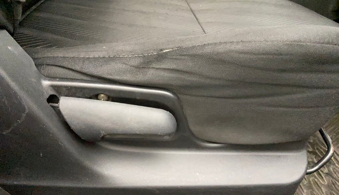 2012 Maruti Swift VDI, Diesel, Manual, 1,15,035 km, Driver Side Adjustment Panel