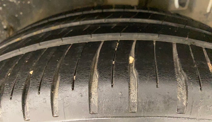 2011 Toyota Etios VD, Diesel, Manual, 76,722 km, Left Rear Tyre Tread