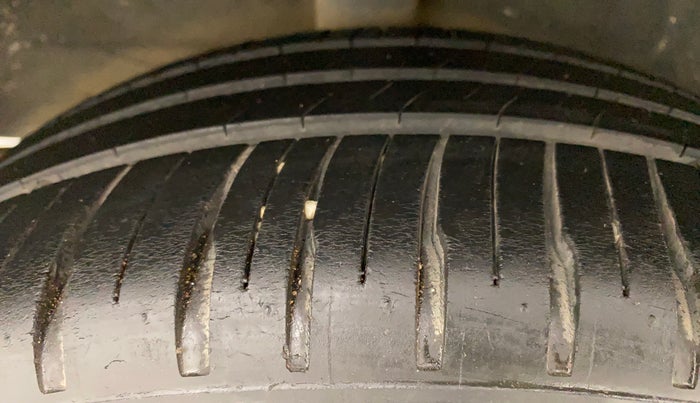 2011 Toyota Etios VD, Diesel, Manual, 76,722 km, Right Rear Tyre Tread