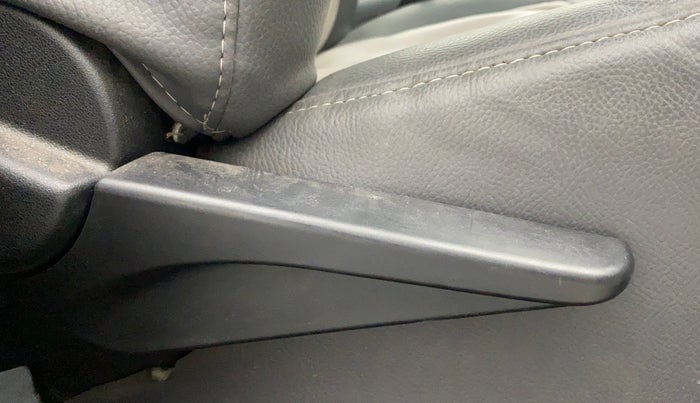 2011 Toyota Etios VD, Diesel, Manual, 76,722 km, Driver Side Adjustment Panel