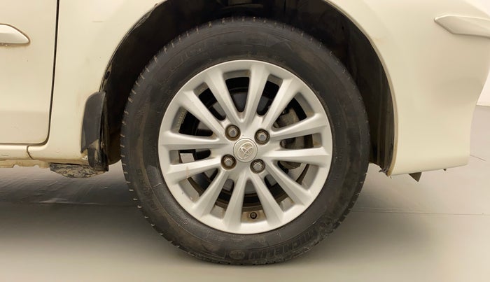 2011 Toyota Etios VD, Diesel, Manual, 76,722 km, Right Front Wheel