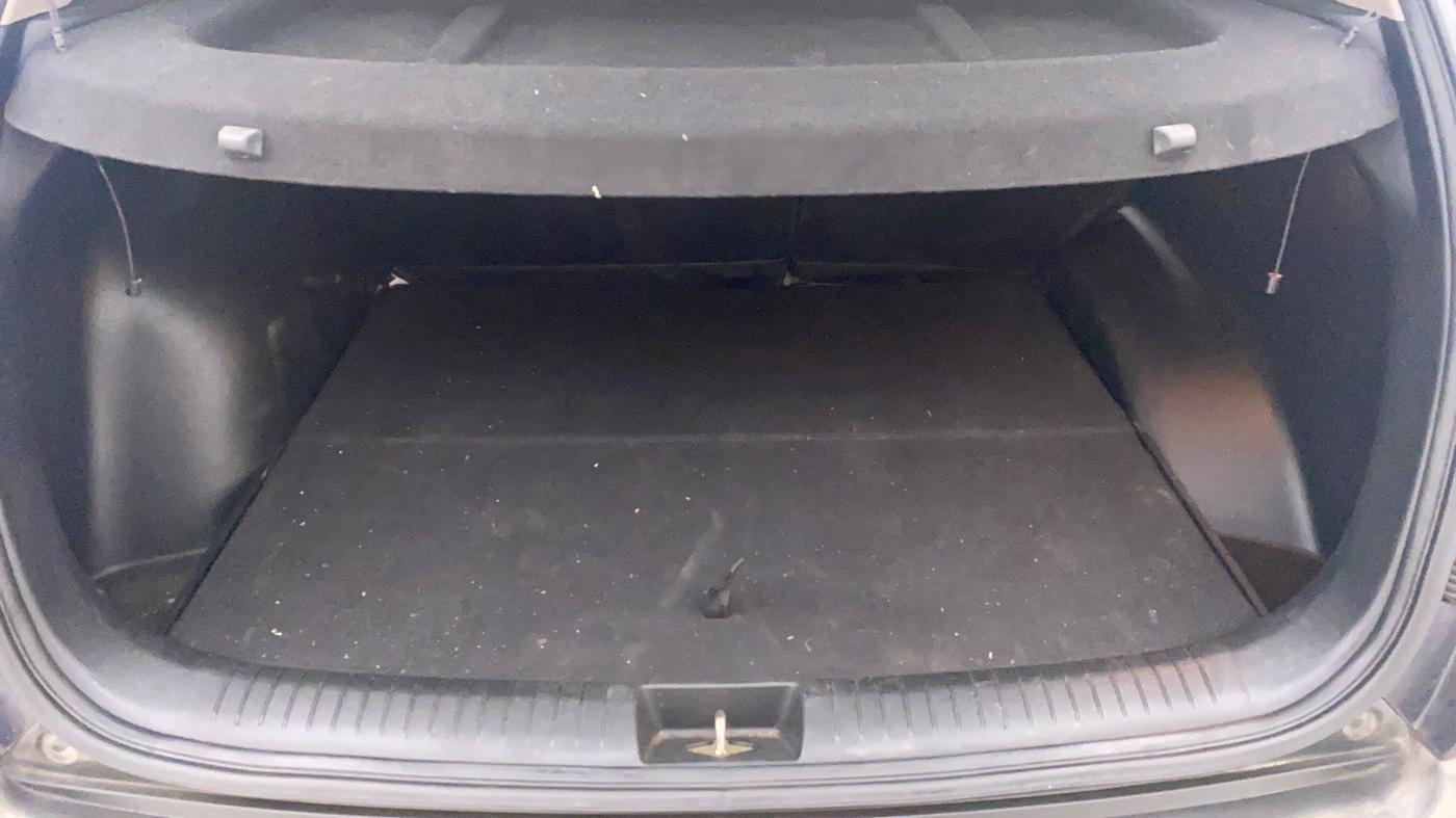 2018 Hyundai Creta SX AT 1.6 DIESEL, Diesel, Automatic, 27,134 km, Boot Inside