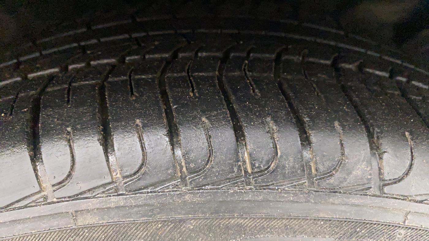 2018 Hyundai Creta SX AT 1.6 DIESEL, Diesel, Automatic, 27,134 km, Right Front Tyre Tread
