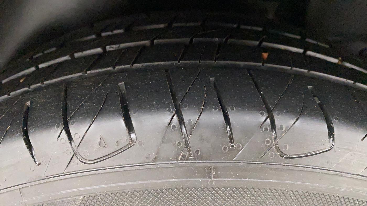 2018 Hyundai Creta SX AT 1.6 DIESEL, Diesel, Automatic, 27,134 km, Left Rear Tyre Tread