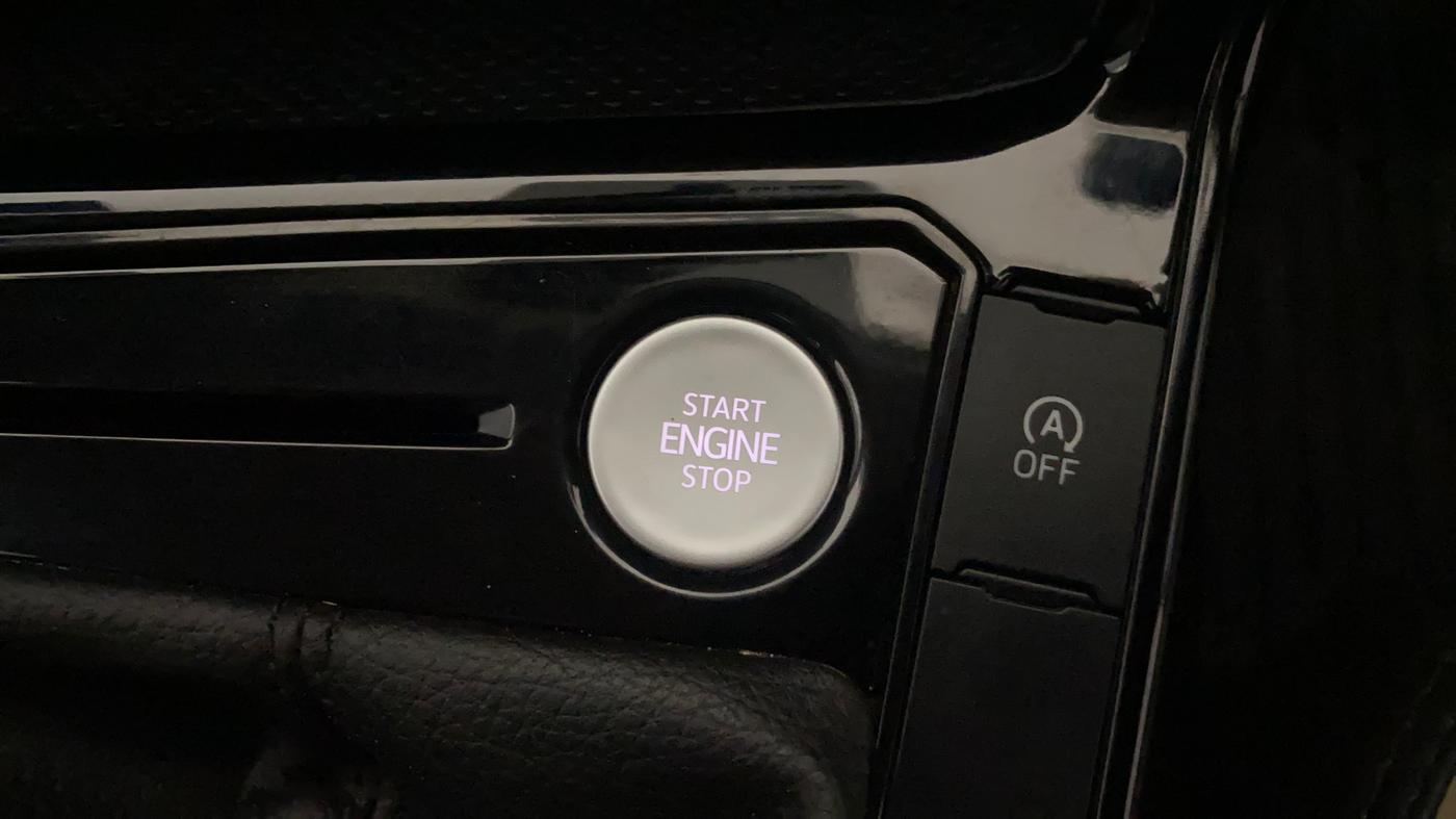 2024 Volkswagen VIRTUS HIGHLINE TSI 1.0 MT, Petrol, Manual, 21,033 km, Keyless Start/ Stop Button