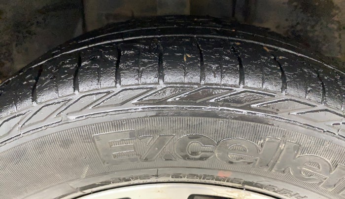 2021 Tata NEXON XZA PLUS SUNROOF PETROL, Petrol, Automatic, 40,365 km, Right Front Tyre Tread