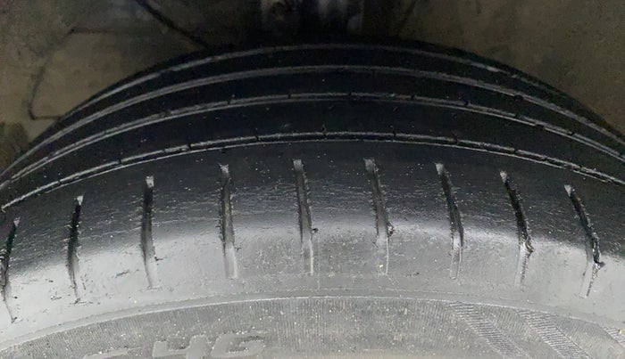 2016 Maruti Baleno ZETA PETROL 1.2, Petrol, Manual, 62,630 km, Left Front Tyre Tread