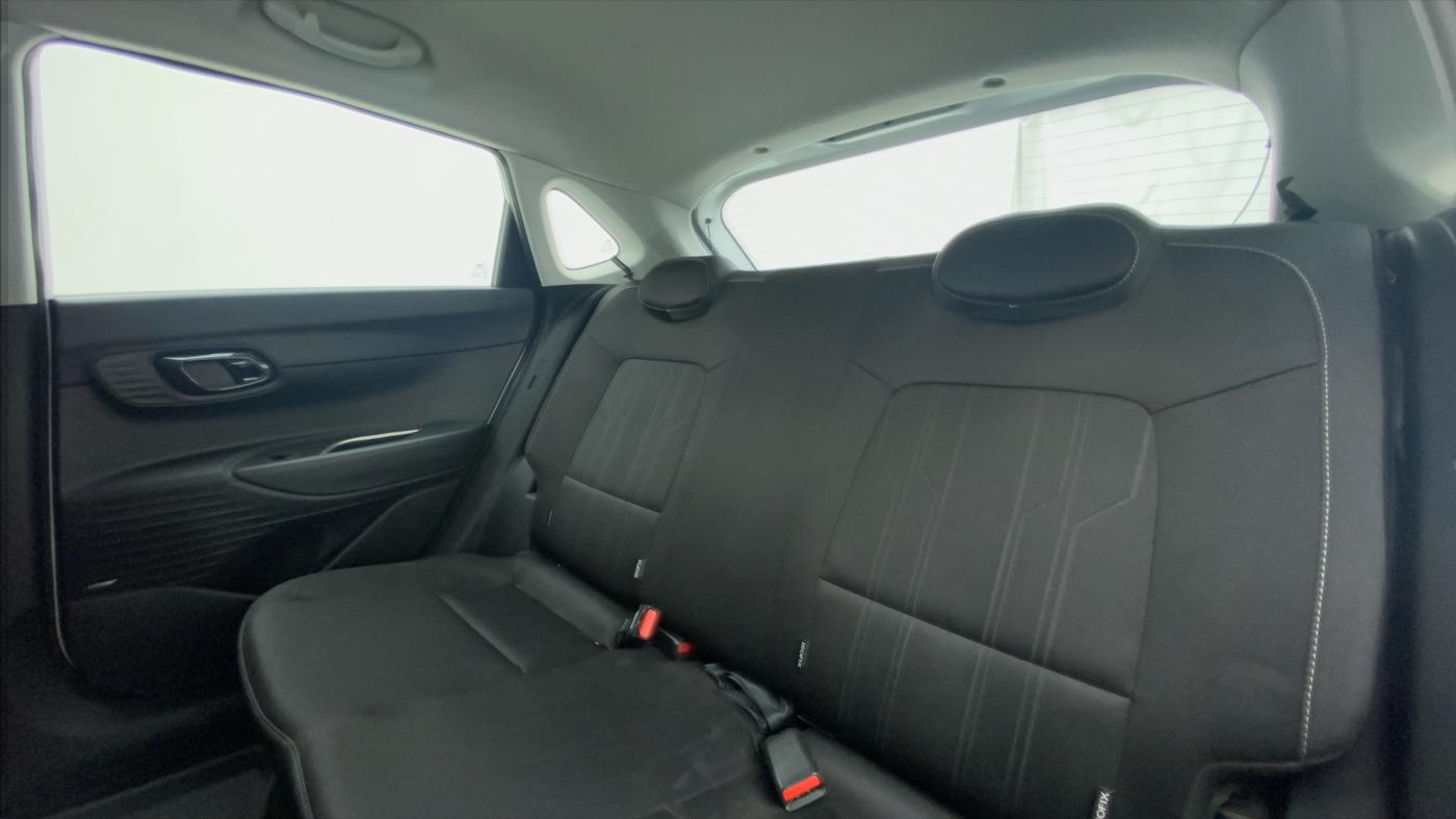 2021 Hyundai NEW I20 ASTA 1.2 AT, Petrol, Automatic, 13,172 km, Right Side Rear Door Cabin