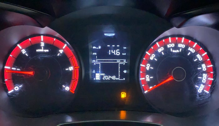 2022 Mahindra XUV300 W6 1.5 DIESEL, Diesel, Manual, 20,246 km, Odometer Image