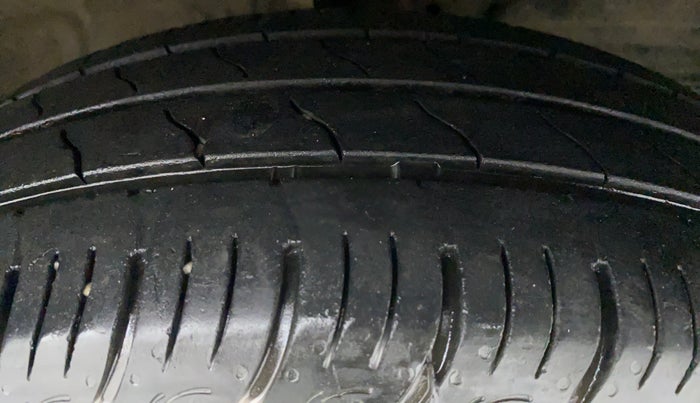2020 Maruti Baleno DELTA PETROL 1.2, Petrol, Manual, 31,853 km, Right Front Tyre Tread