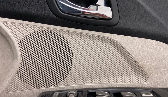 2020 Mahindra XUV300 W8 DIESEL MT, Diesel, Manual, 54,426 km, Speaker
