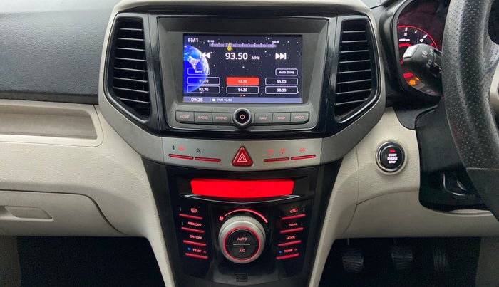 2020 Mahindra XUV300 W8 DIESEL MT, Diesel, Manual, 54,426 km, Air Conditioner