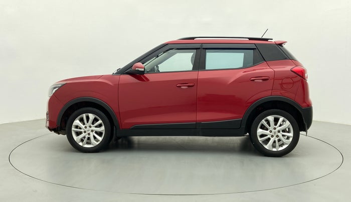 2020 Mahindra XUV300 W8 DIESEL MT, Diesel, Manual, 54,426 km, Left Side