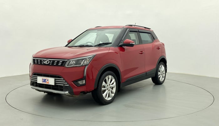 2020 Mahindra XUV300 W8 DIESEL MT, Diesel, Manual, 54,426 km, Left Front Diagonal