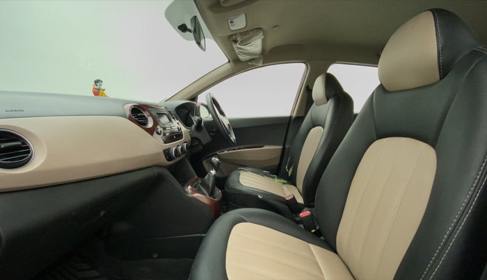 2016 Hyundai Grand i10 SPORTZ 1.2 KAPPA VTVT, Petrol, Manual, 71,688 km, Right Side Front Door Cabin