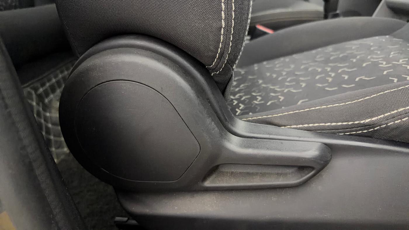 2022 Tata Tiago XT (O) PETROL, Petrol, Manual, 77,989 km, Driver Side Adjustment Panel