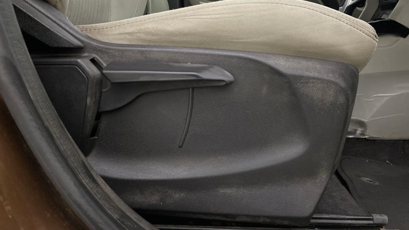 2016 Ford Ecosport TITANIUM 1.5L PETROL AT, Petrol, Automatic, 35,946 km, Driver Side Adjustment Panel