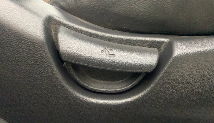 2015 Hyundai Grand i10 SPORTZ 1.2 KAPPA VTVT, Petrol, Manual, 49,022 km, Driver Side Adjustment Panel