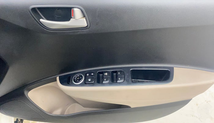 2015 Hyundai Grand i10 SPORTZ 1.2 KAPPA VTVT, Petrol, Manual, 49,022 km, Driver Side Door Panels Control