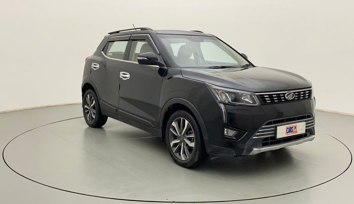 2021 Mahindra XUV300 W8 (O) 1.5 DIESEL, Diesel, Manual, 18,252 km, Right Front Diagonal