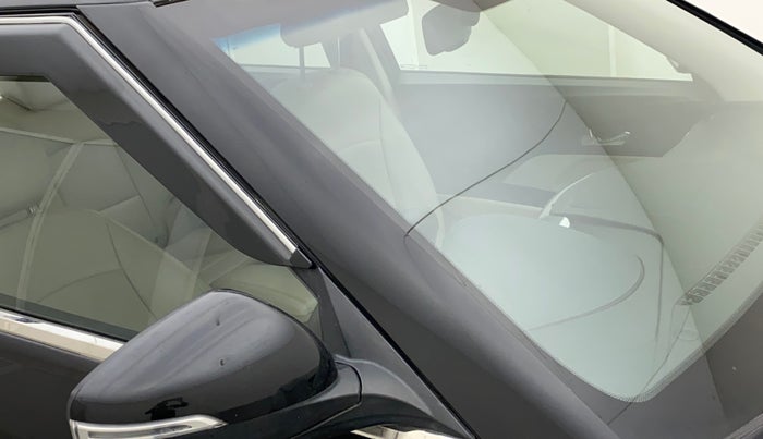 2021 Mahindra XUV300 W8 (O) 1.5 DIESEL, Diesel, Manual, 18,252 km, Right A pillar - Minor scratches