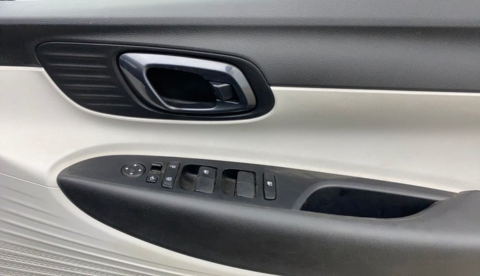 2024 Hyundai NEW I20 SPORTZ 1.2 IVT, Petrol, Automatic, 13,153 km, Driver Side Door Panels Control