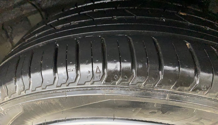 2024 Hyundai NEW I20 SPORTZ 1.2 IVT, Petrol, Automatic, 13,153 km, Left Rear Tyre Tread