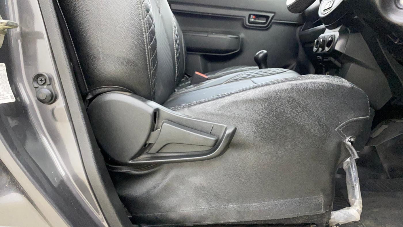 2020 Maruti S PRESSO VXI CNG, CNG, Manual, 53,895 km, Driver Side Adjustment Panel