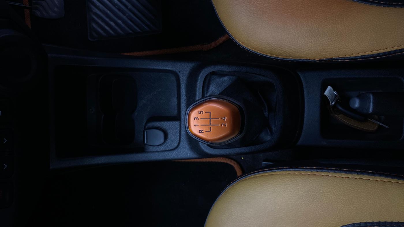 2018 Renault Kwid CLIMBER 1.0, Petrol, Manual, 58,811 km, Gear Lever