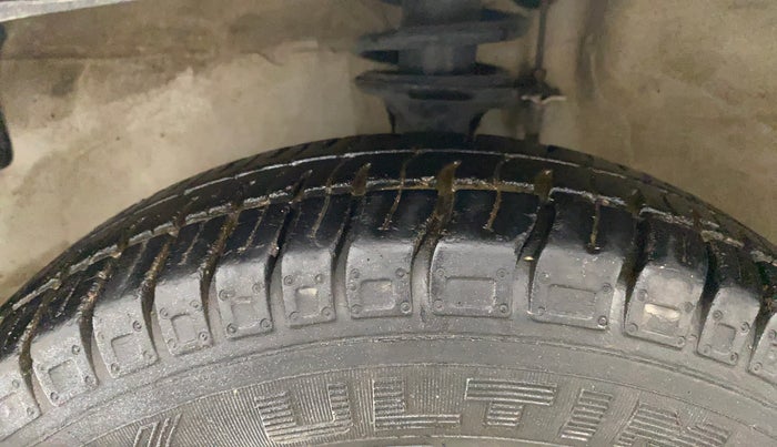 2015 Maruti Alto 800 LXI, Petrol, Manual, 20,931 km, Left Front Tyre Tread