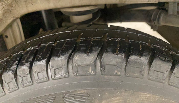 2015 Maruti Alto 800 LXI, Petrol, Manual, 20,931 km, Left Rear Tyre Tread