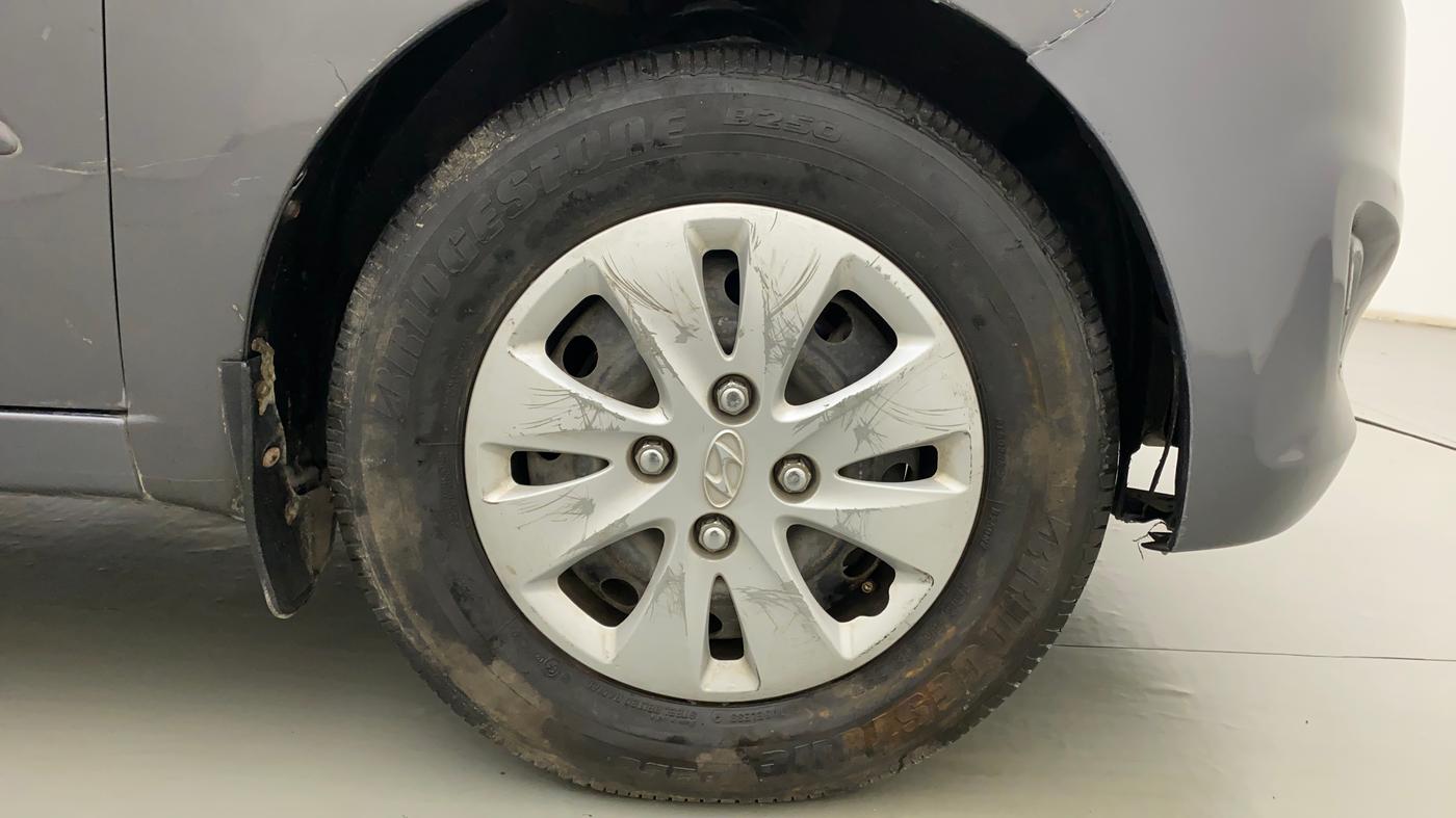 2011 Hyundai i10 SPORTZ 1.2, Petrol, Manual, 15,024 km, Right Front Wheel