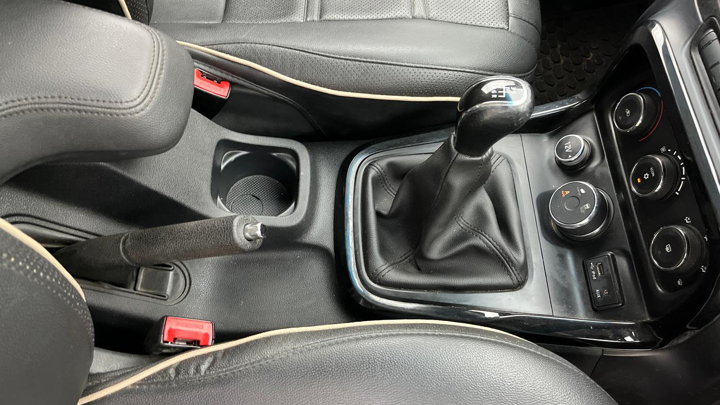 2018 Tata Hexa XM 4X2 7 STR, Diesel, Manual, 51,729 km, Gear Lever