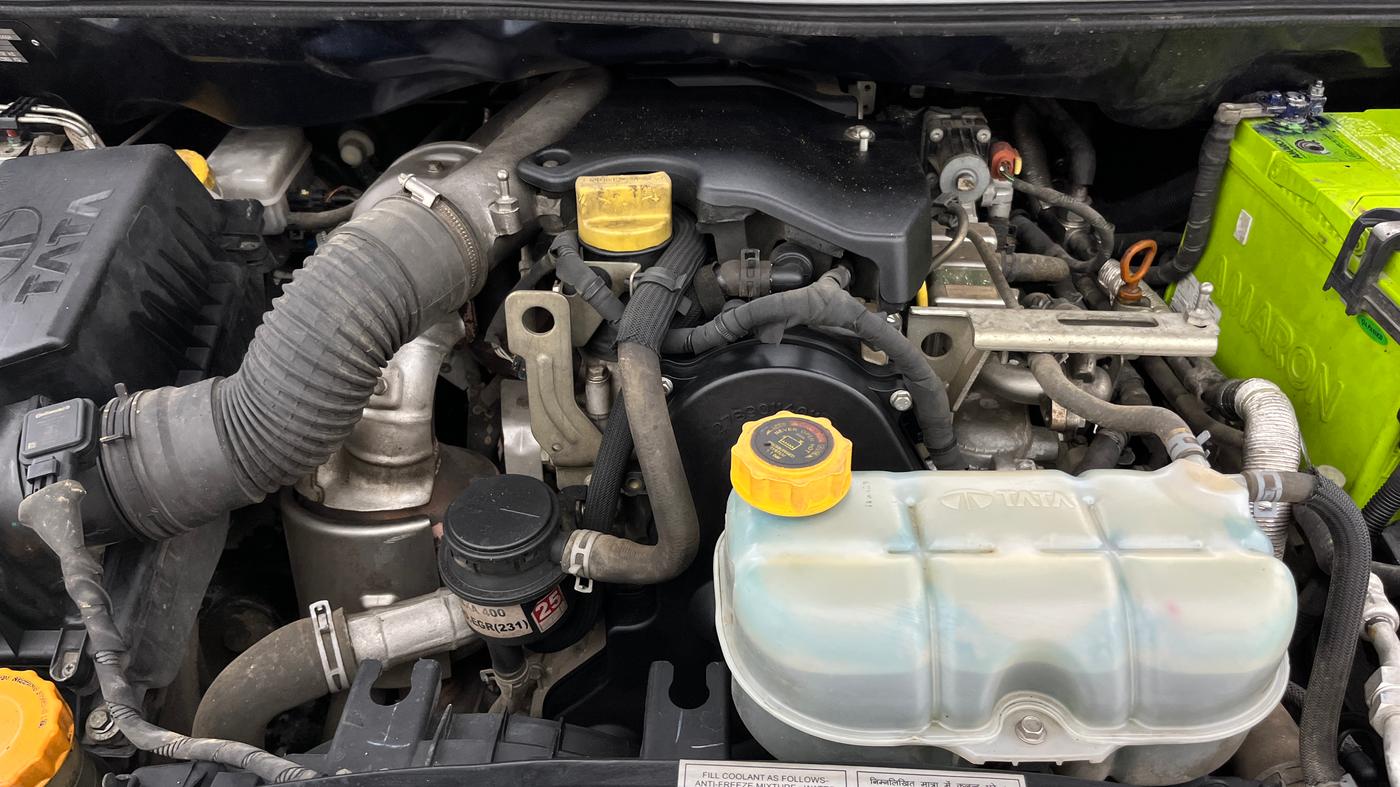 2018 Tata Hexa XM 4X2 7 STR, Diesel, Manual, 51,729 km, Engine View