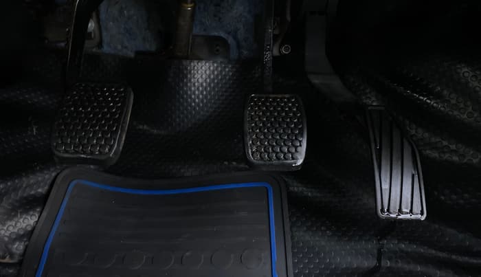2019 Maruti Alto 800 LXI, Petrol, Manual, 34,601 km, Pedals