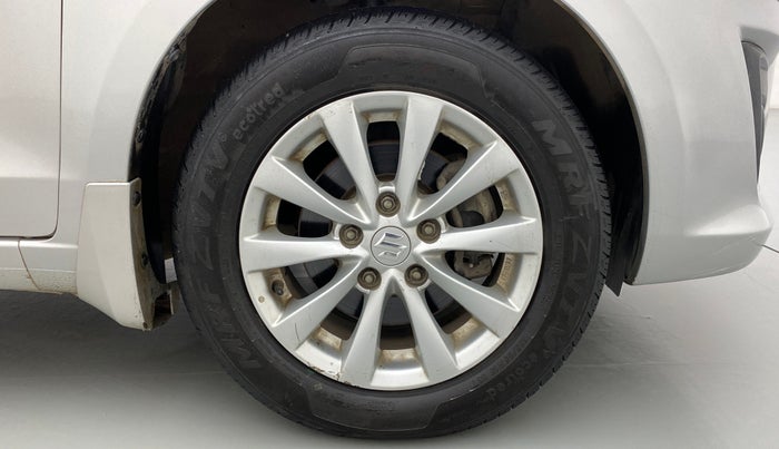 2012 Maruti Ertiga ZXI, Petrol, Manual, 71,736 km, Right Front Wheel