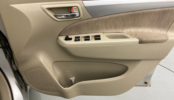 2012 Maruti Ertiga ZXI, Petrol, Manual, 71,736 km, Driver Side Door Panels Control
