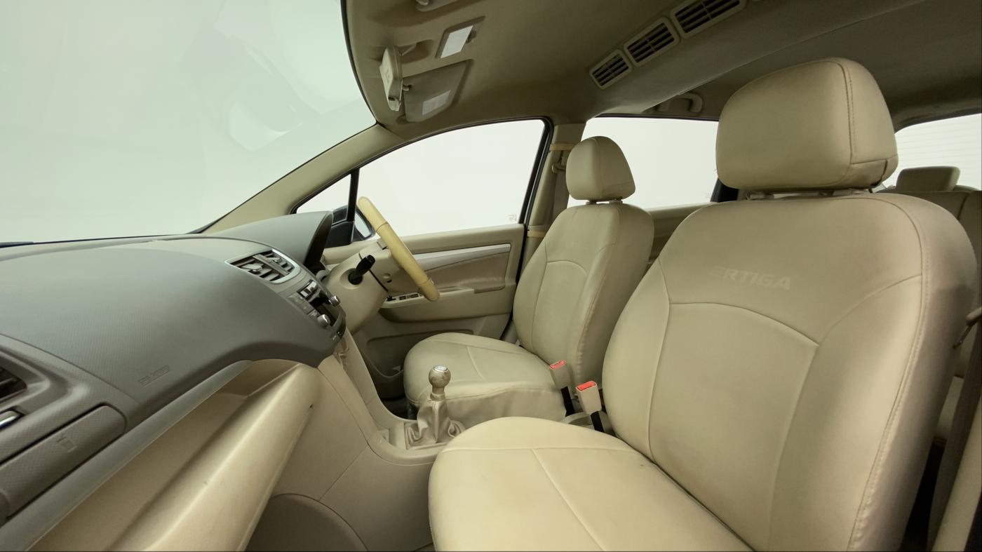 2012 Maruti Ertiga ZXI, Petrol, Manual, 71,736 km, Right Side Front Door Cabin