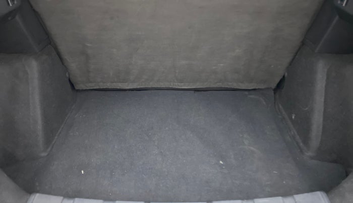 2018 Tata NEXON XMA 1.2, Petrol, Automatic, 46,603 km, Boot Inside