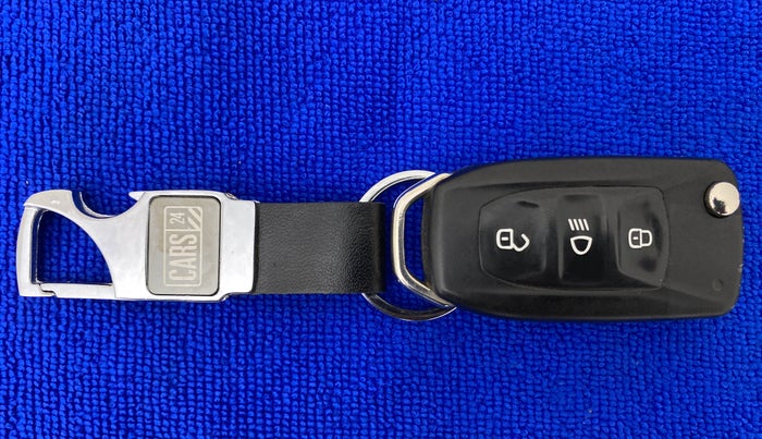 2018 Tata NEXON XMA 1.2, Petrol, Automatic, 46,603 km, Key Close Up