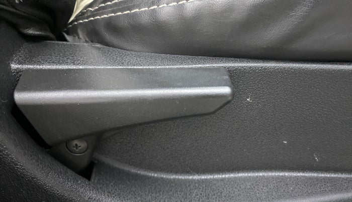 2018 Tata NEXON XMA 1.2, Petrol, Automatic, 46,603 km, Driver Side Adjustment Panel