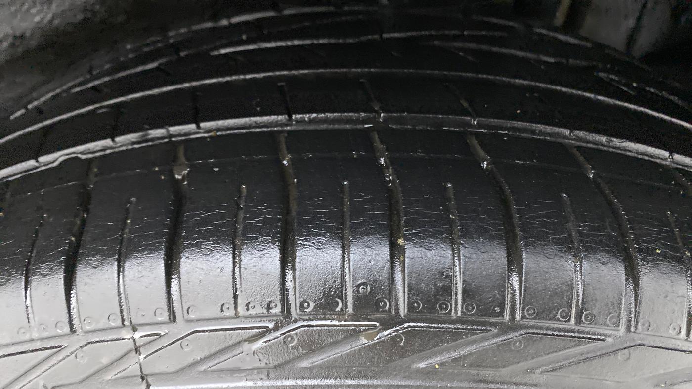 2018 Tata NEXON XMA 1.2, Petrol, Automatic, 46,603 km, Left Rear Tyre Tread