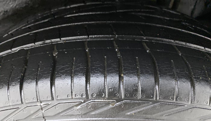 2018 Tata NEXON XMA 1.2, Petrol, Automatic, 46,603 km, Left Rear Tyre Tread