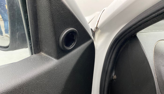 2021 Renault Kwid RXL 1.0, Petrol, Manual, 29,828 km, Left rear-view mirror - ORVM knob broken and not working