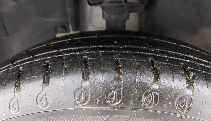2021 Renault Kwid RXL 1.0, Petrol, Manual, 29,828 km, Left Front Tyre Tread